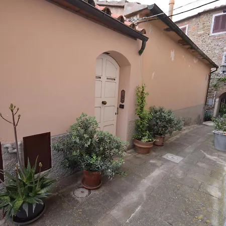 Santa Barbara Scarlino